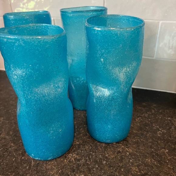 Set of 4 Handblown, Mexican Art Glass Tumblers with a Bent Design - Picture 3 of 4